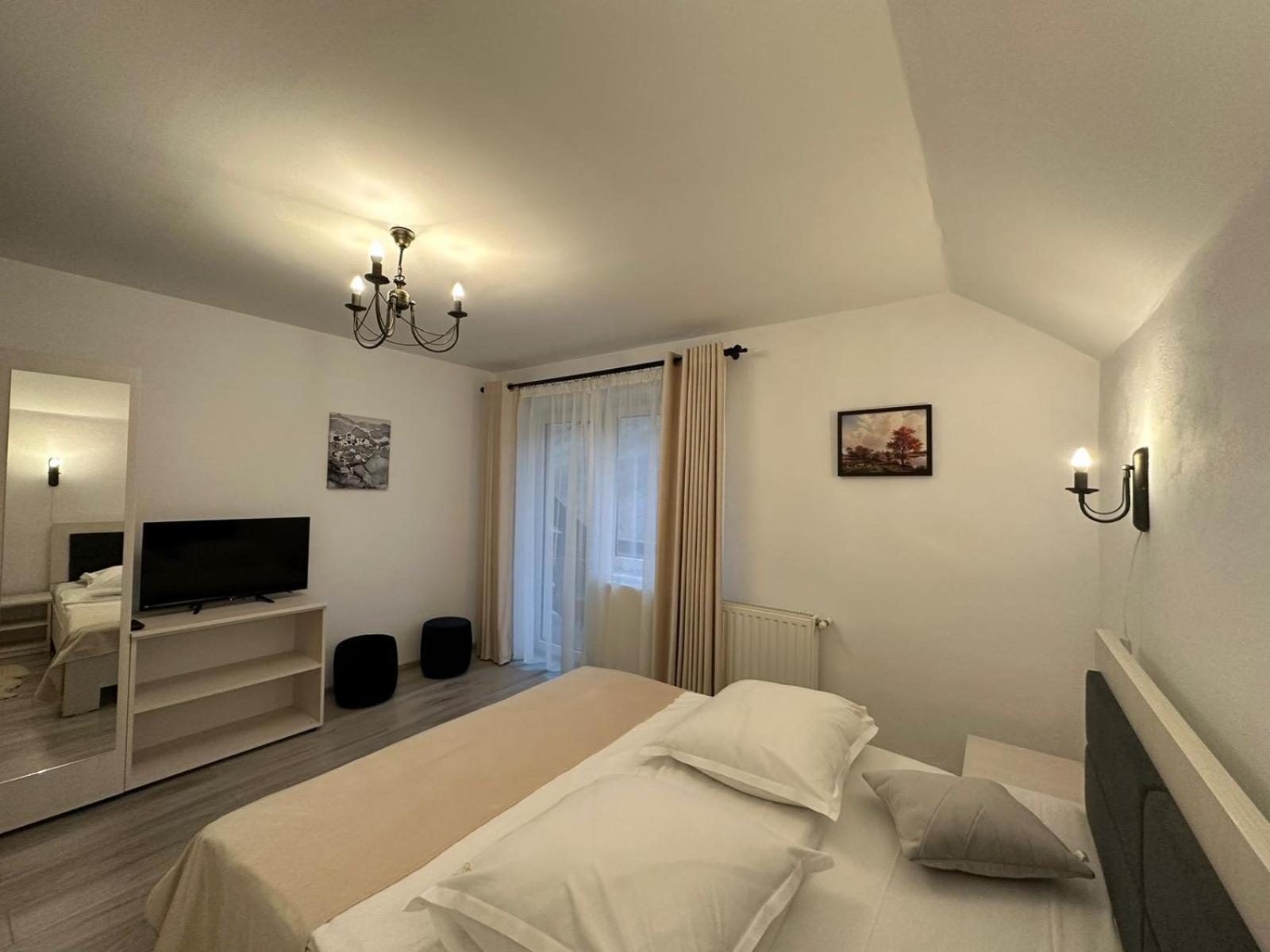 Casuta De Langa Izvor Hotel Moeciu De Sus Buitenkant foto