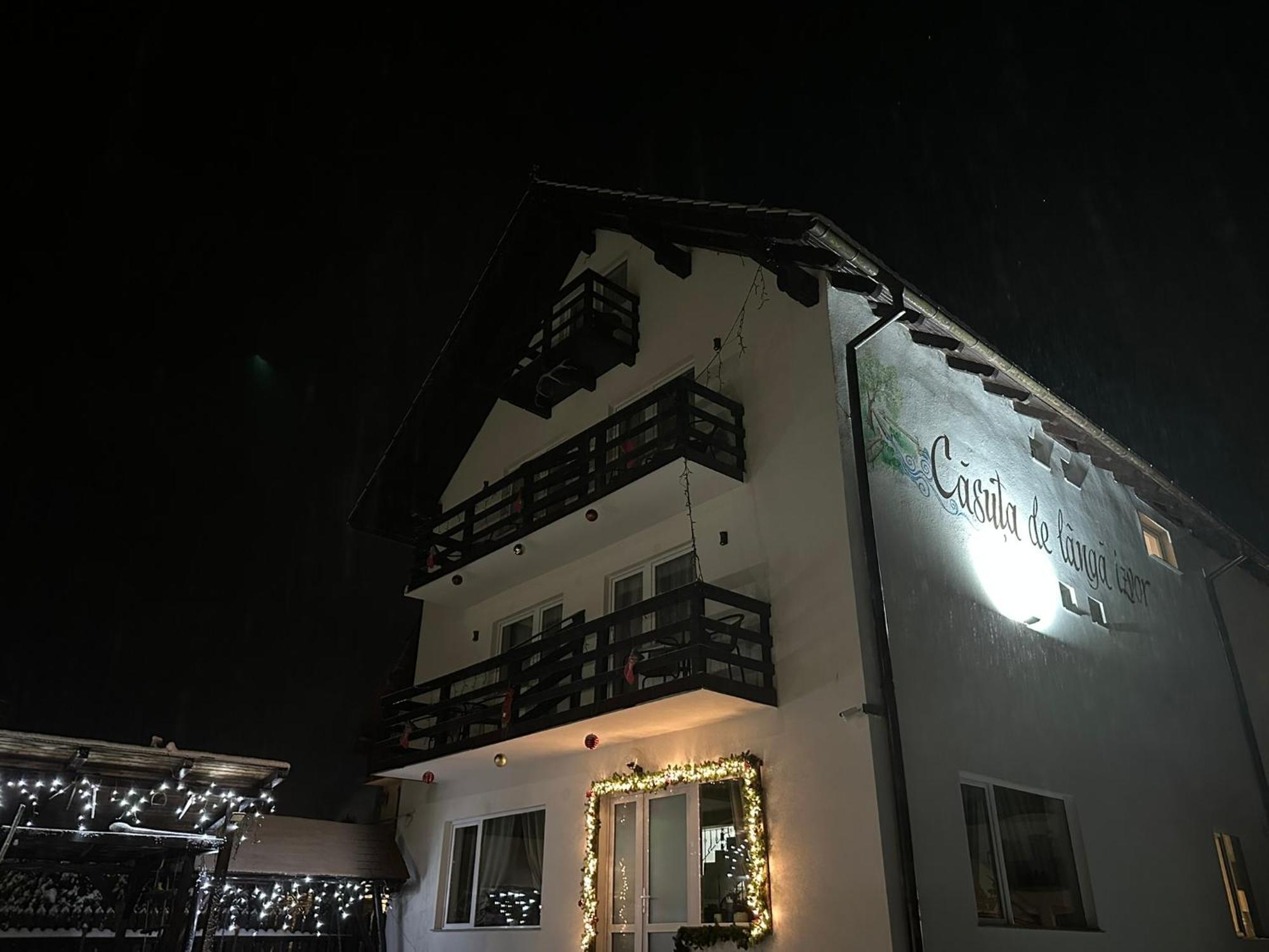 Casuta De Langa Izvor Hotel Moeciu De Sus Buitenkant foto