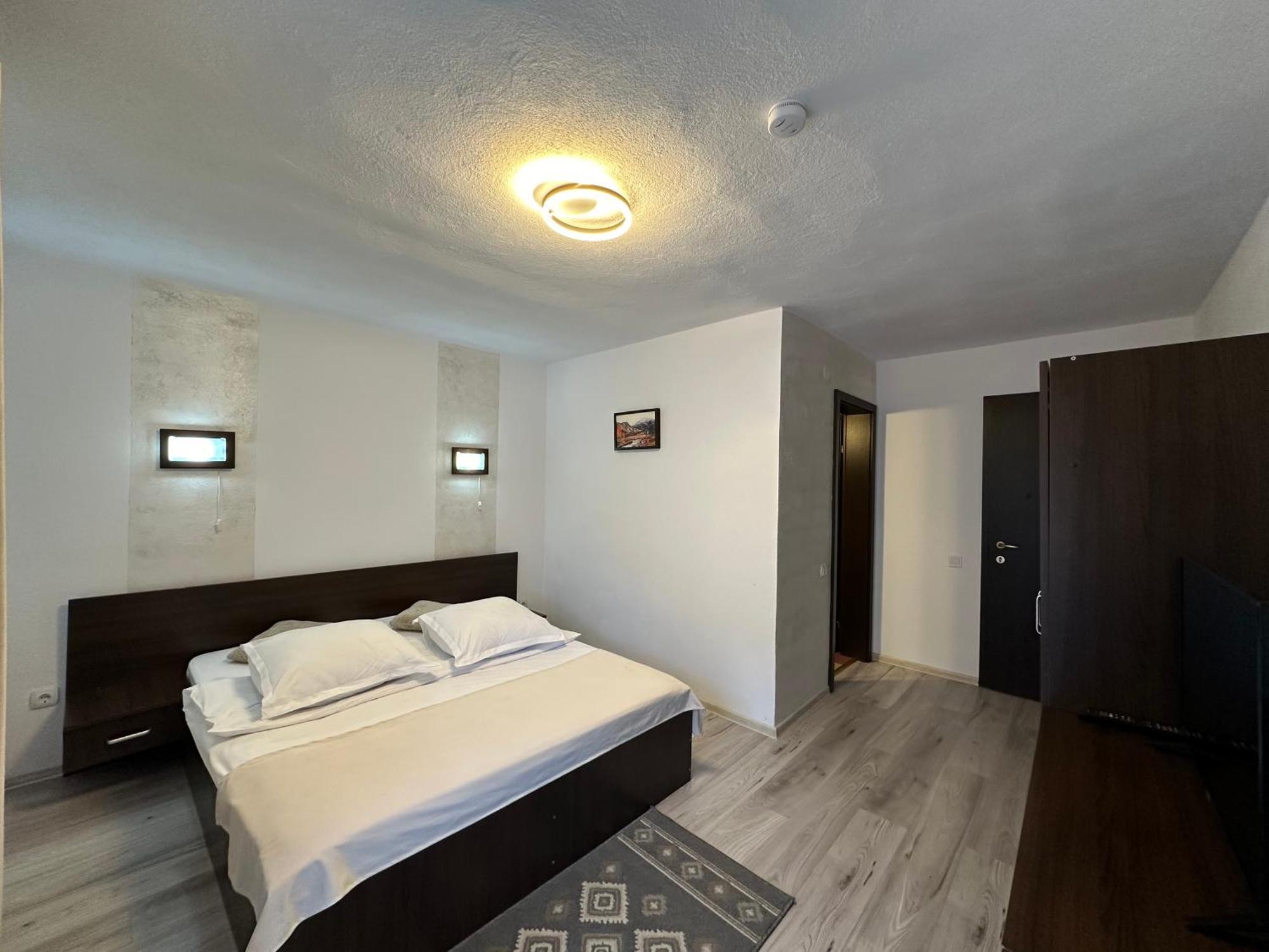 Casuta De Langa Izvor Hotel Moeciu De Sus Buitenkant foto
